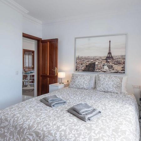 Comfortable And Modern Apartment Next To The Avenida Central In Tias Ngoại thất bức ảnh