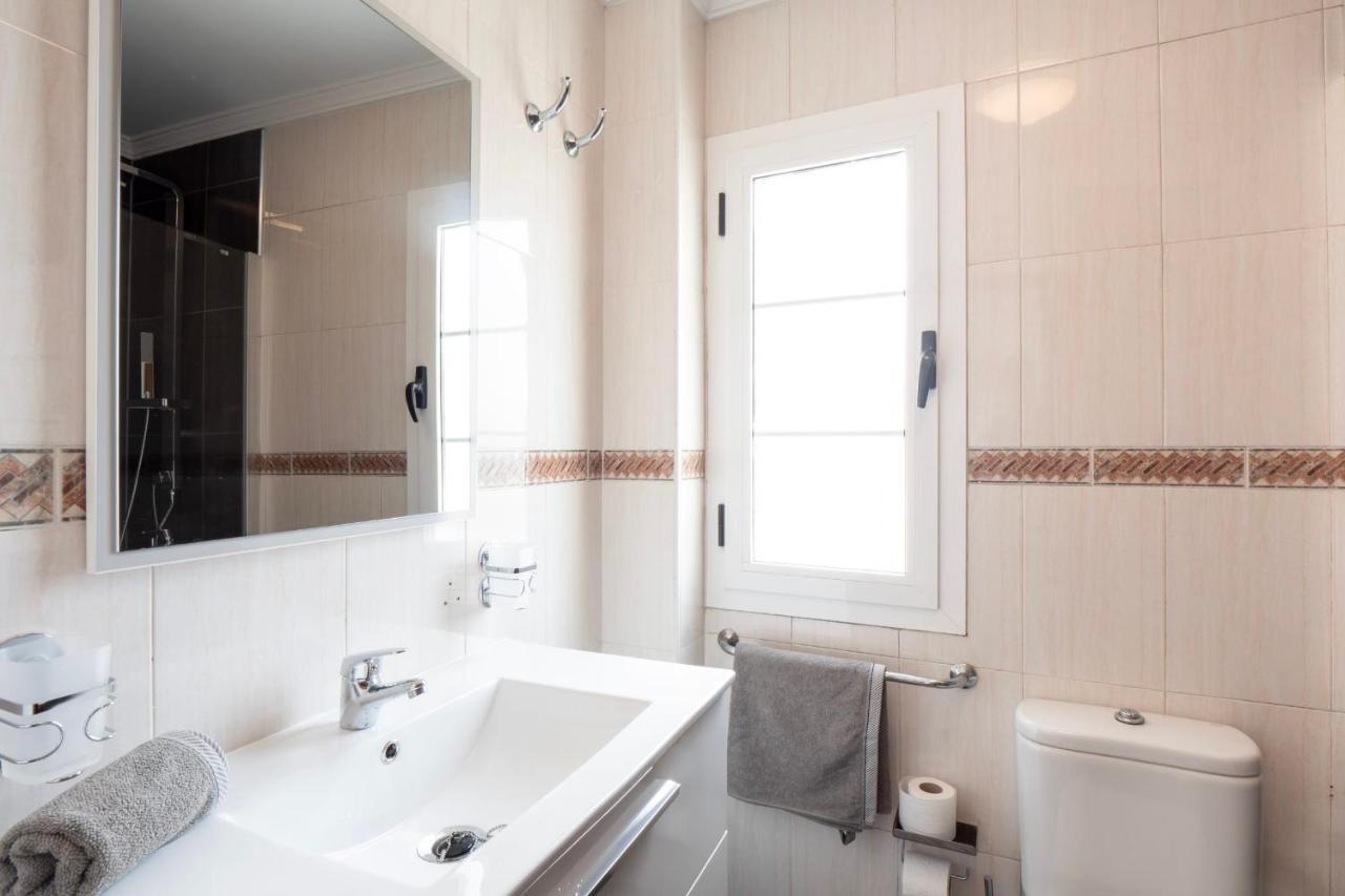 Comfortable And Modern Apartment Next To The Avenida Central In Tias Ngoại thất bức ảnh